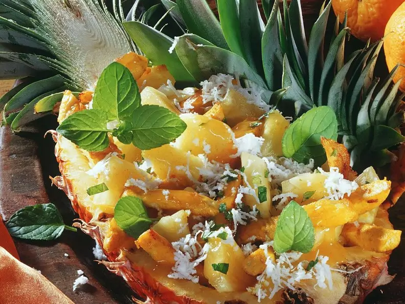 Curry-Hähnchensalat mit Ananas
