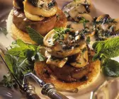 Filet-Toast mit Champignons und Kräutern