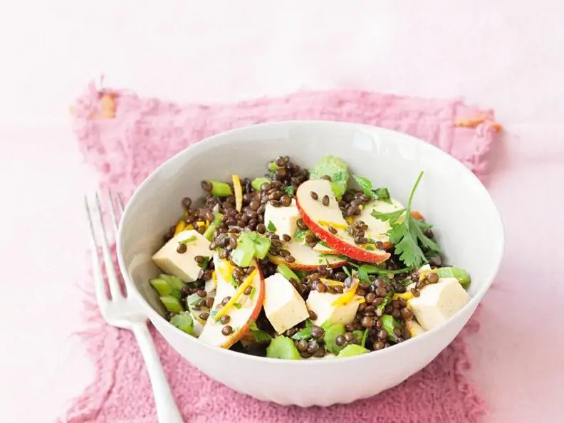 Sellerie-Linsensalat mit Tofu