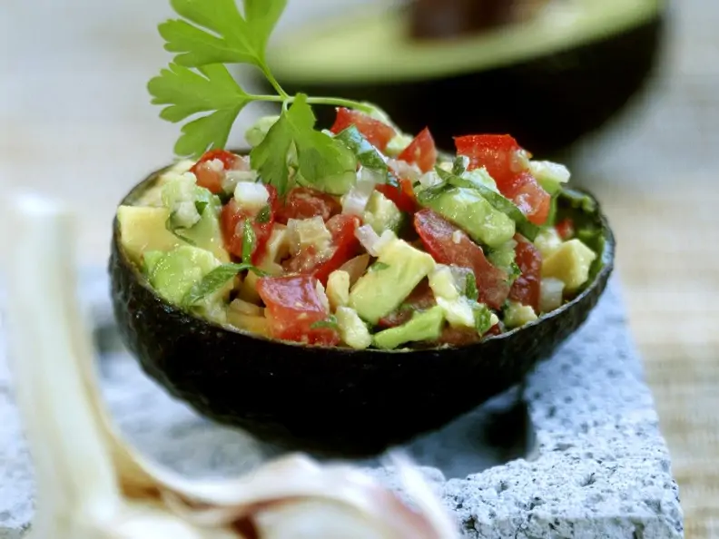 Guacamole mit Tomaten