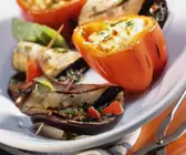 Gefüllte Paprikaschoten mit Aubergine