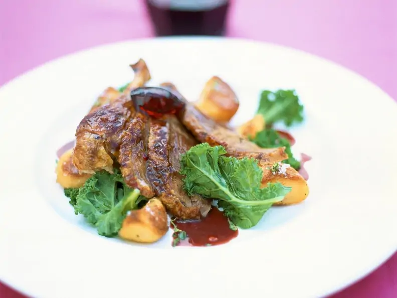 Gänsebrust mit Ofenkartoffeln