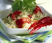 Reissalat mit Flusskrebsen
