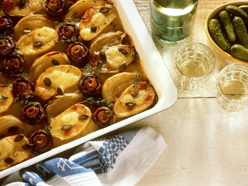 Kartoffel-Champignon-Gratin mit Zwiebeln