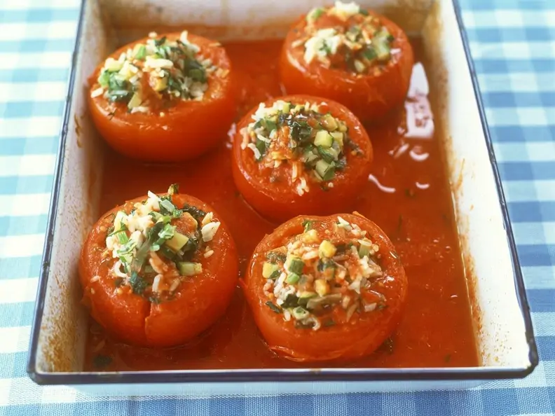 Tomaten mit Reisfüllung