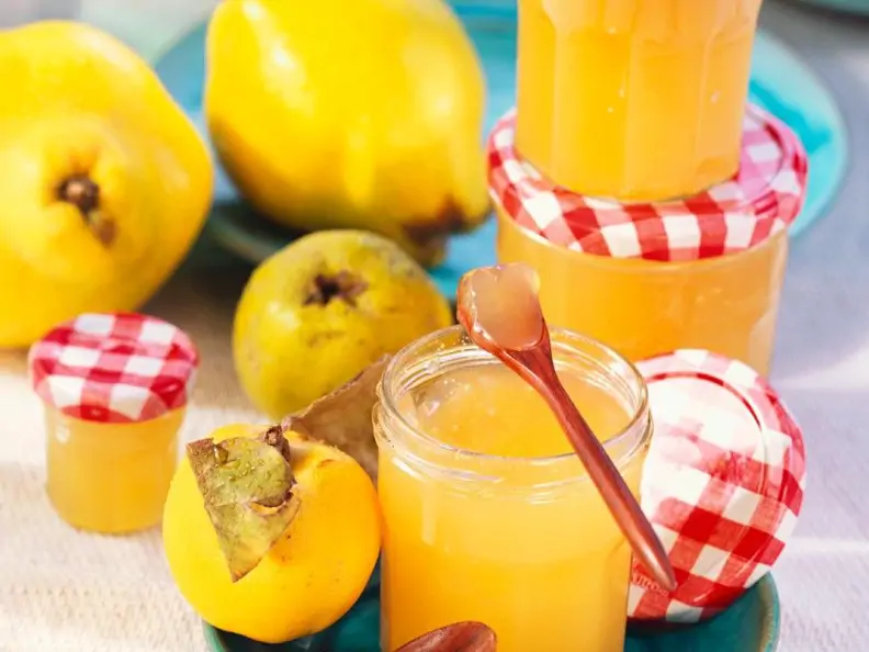 Quittengelee mit Orangensaft