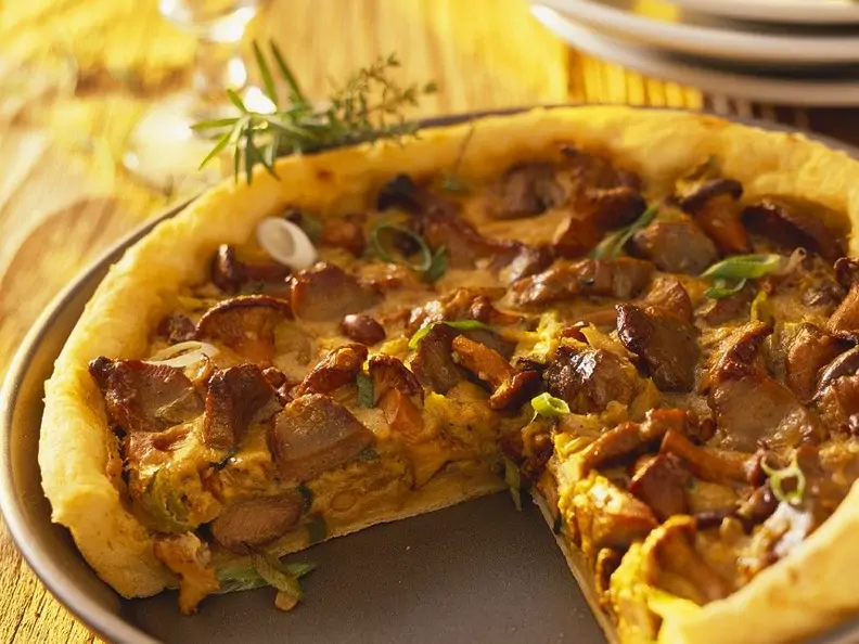 Kartoffel-Pfifferlingskuchen und Wildfleisch