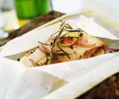 Forelle in Papier gebacken