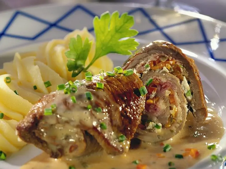 Rouladen mit cremiger Sauce