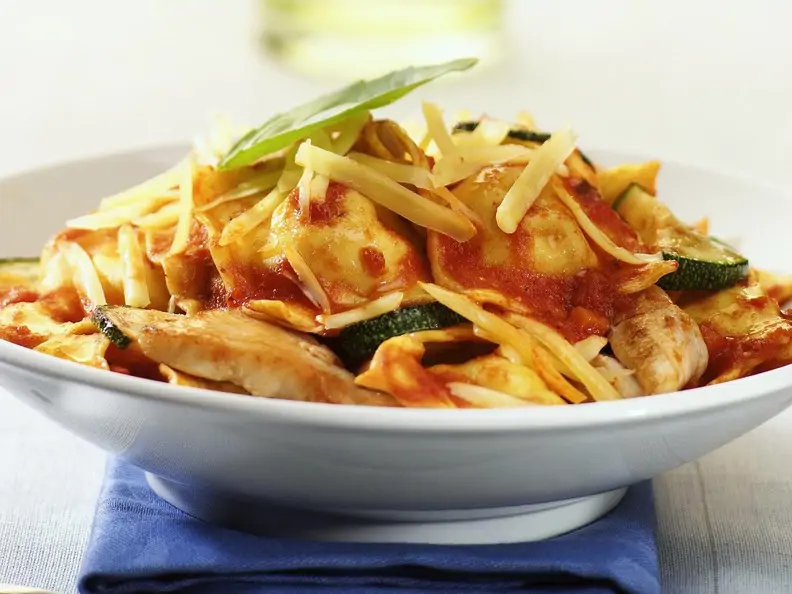 Tortellini mit Hähnchensauce