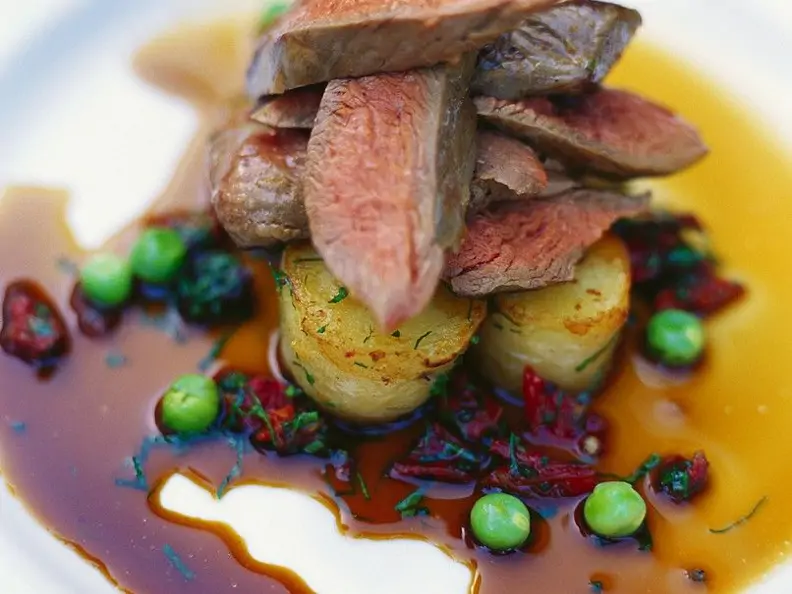 Lammrückenfilet mit Gemüse