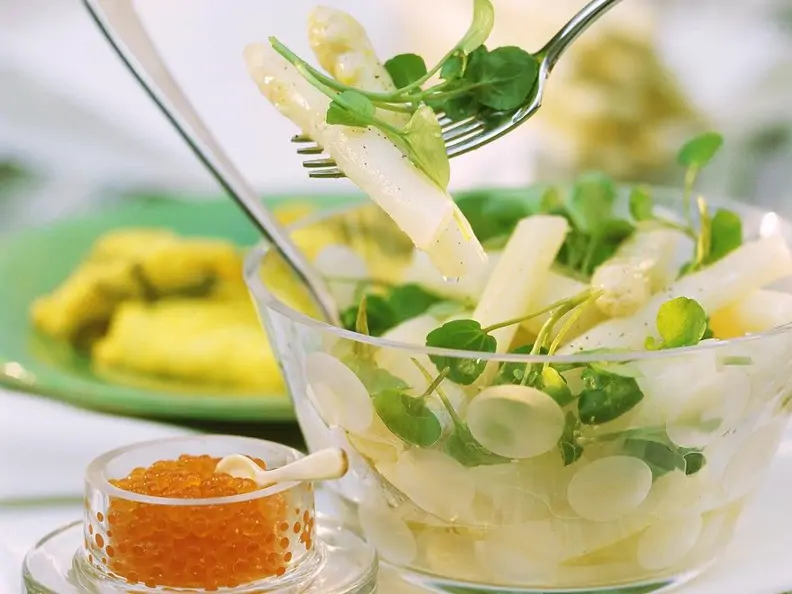 Weißer Spargel-Kressesalat