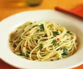 Spaghetti mit Petersilie