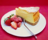 Käsekuchen mit Mürbeteigboden