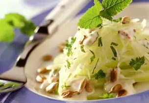 Kohlrabisalat mit Joghurtdressing