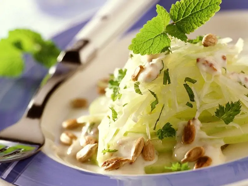 Kohlrabisalat mit Joghurtdressing