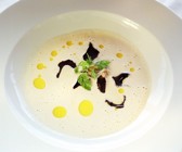 Kartoffelcremesuppe mit Austern