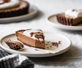 Schokoladen-Tarte mit Sojasahne