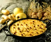 Pikanter Apfelauflauf mit Kartoffeln