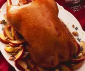 Gans mit Apfelfüllung