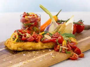 Knusprige Bruschetta mit Fisch