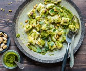 Ricotta-Zitronen-Gnocchi mit Pistazien-Basilikum-Pesto
