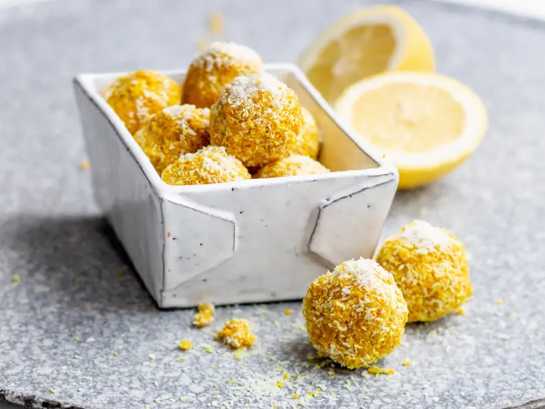 Energy Balls Zitrone-Kokos