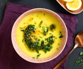Pastinaken-Kartoffel-Suppe mit Petersilien-Gremolata und Leinöl