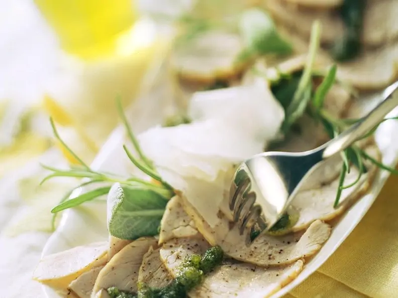 Pute mit Kräuterpesto