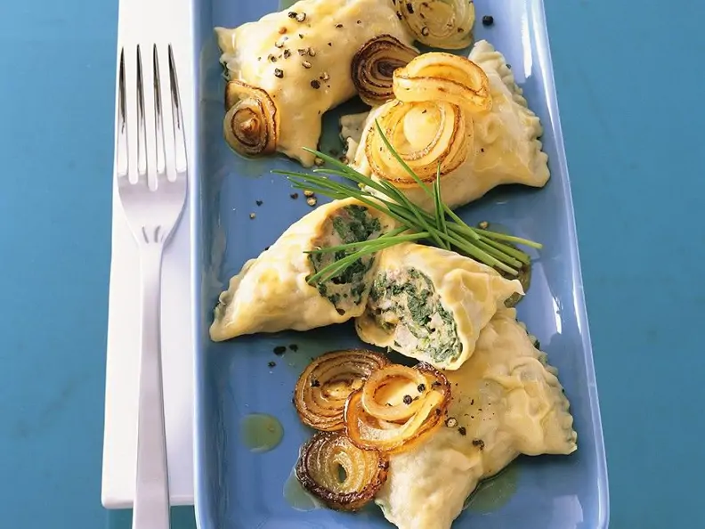 Maultaschen mit Spinat-Hackfleischfüllung