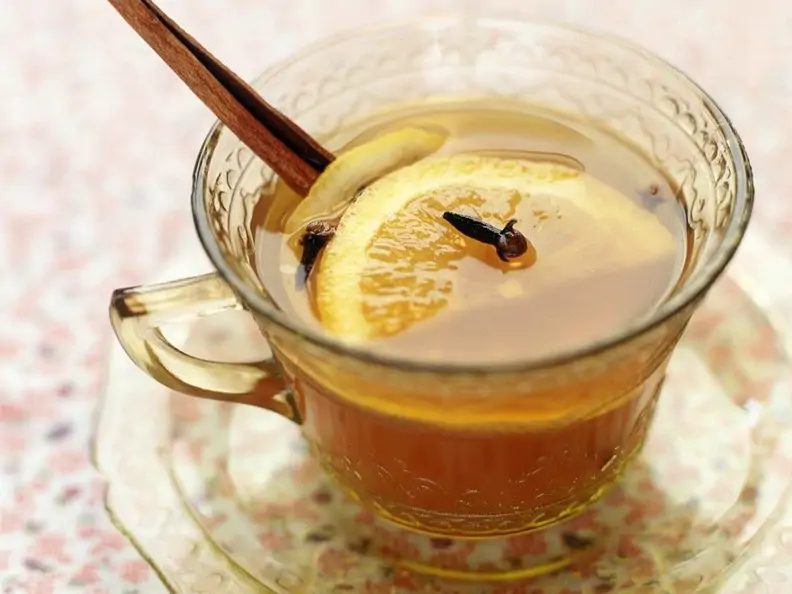 Asiatischer Gewürztee