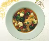 Bunte Gemüsesuppe mit Hirse