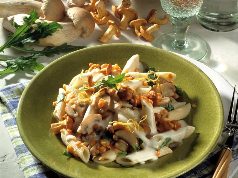 Pilznudeln mit Zitronensauce