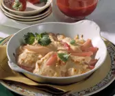 Rhabarber-Gratin Mascarpone-Grieß-Haube und Erdbeersauce