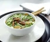 Gemüsesuppe mit Tempeh