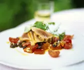 Thunfisch mit Tomaten-Bohnensalat
