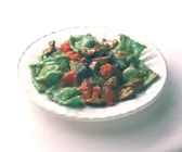 Ravioli mit Tomaten-Pilz-Sauce