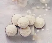 Kokosmakronen mit Nüssen
