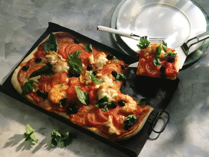Tomaten-Fisch-Pizza