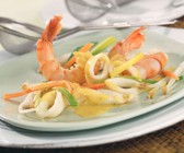 Curry-Kokos-Fondue mit Fisch