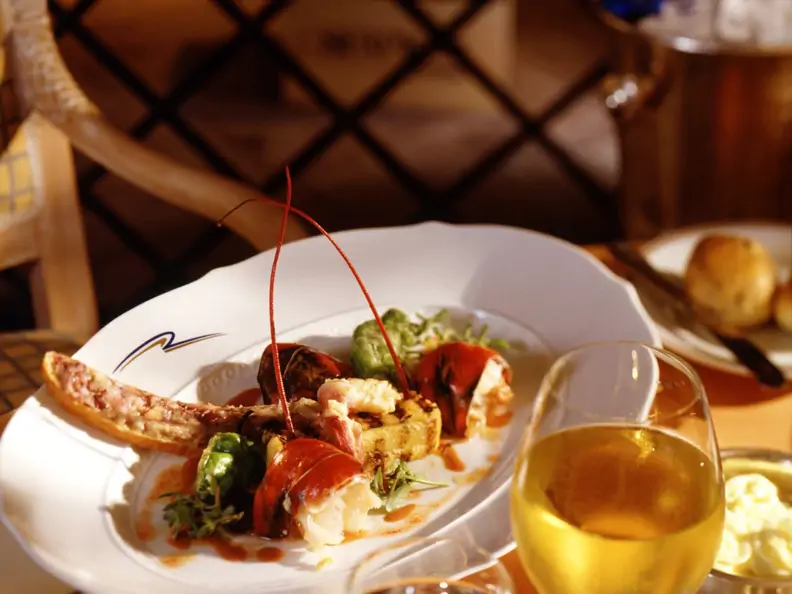 Gegrillter Hummer mit Bruschetta