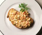 Eierhäckele auf Roggenbrot