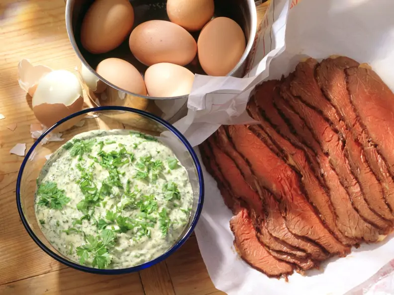 Kräutersauce mit Roastbeef