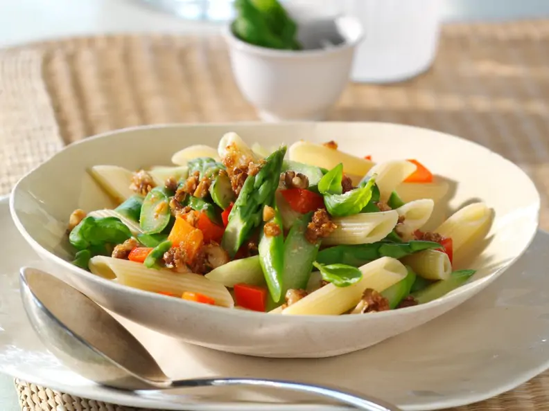 Penne mit grünem Spargel