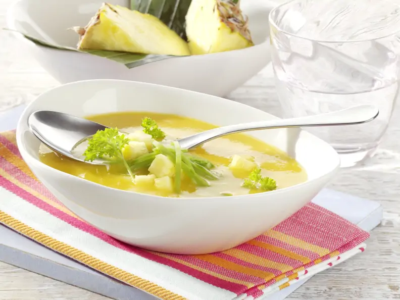 Kürbis-Ananas-Suppe