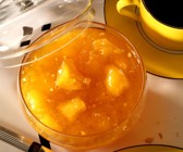 Pfirsichkonfitüre mit Mandelstückchen