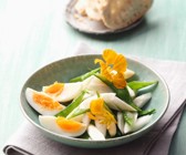 Spargelsalat mit Vanille-Walnuss-Dressing