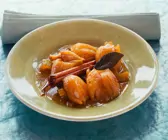 Zwiebeln mit Honig und Safran