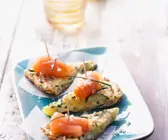 Zucchini-Tortilla mit Räucherlachs und Meerrettich