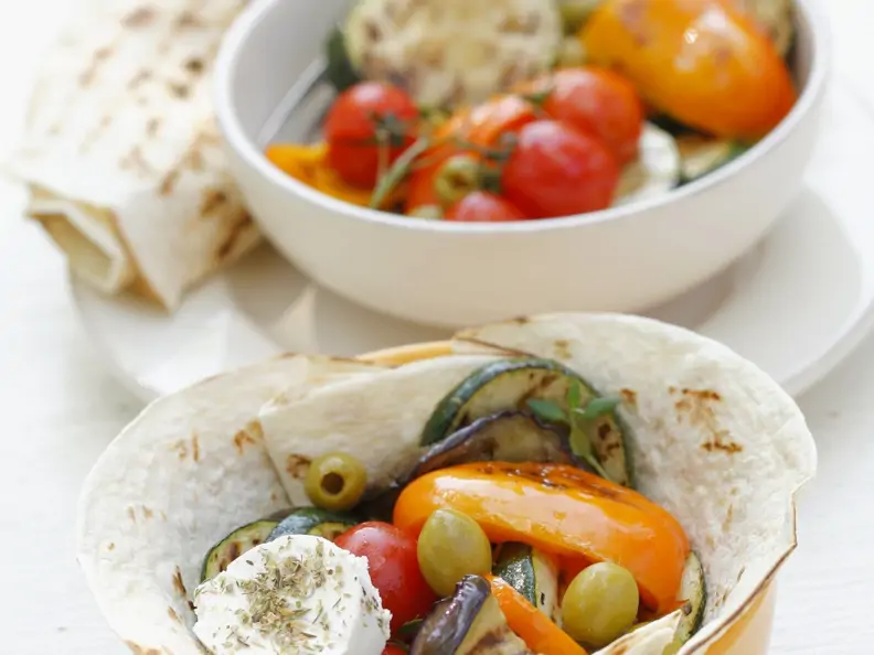 Weizentortilla mit Grillgemüse und Ziegenkäse